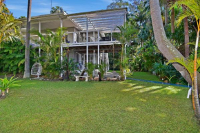 Palm Cove Retreat